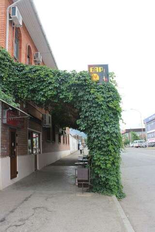 Гостиница Гостиный двор Минеральные Воды-1